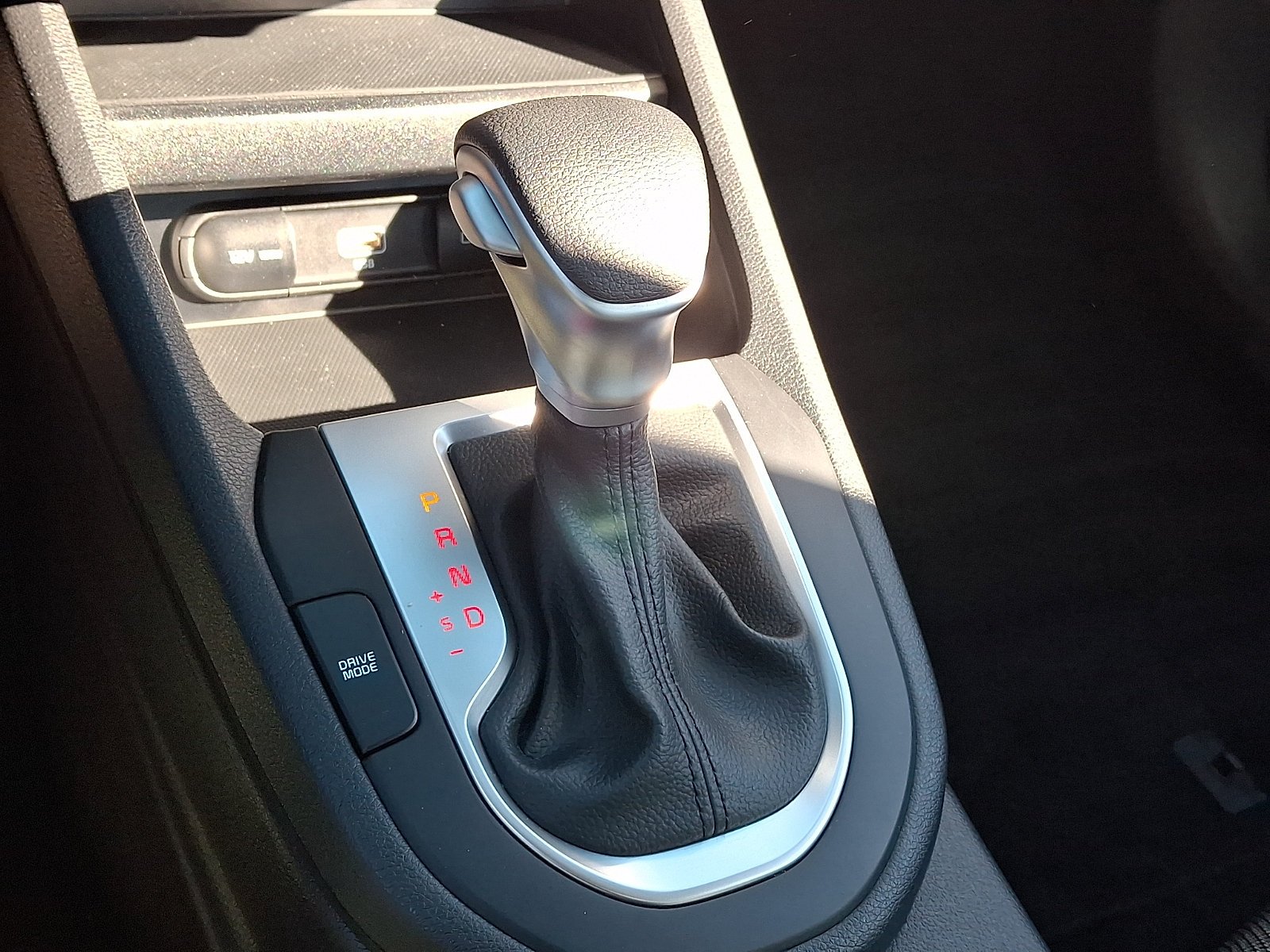 Used 2024 Steel Gray Kia LXS image 13