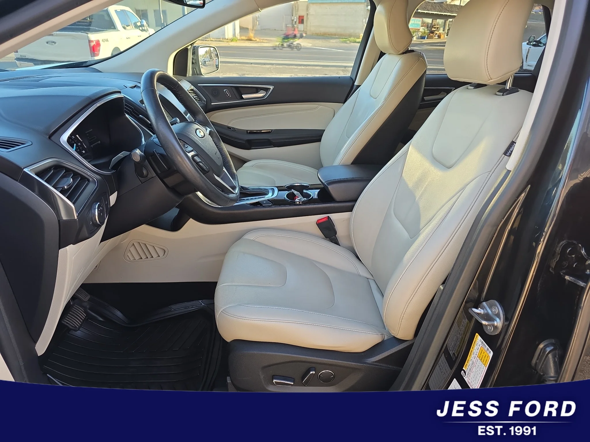 Used 2018 Shadow Black Ford Titanium image 10