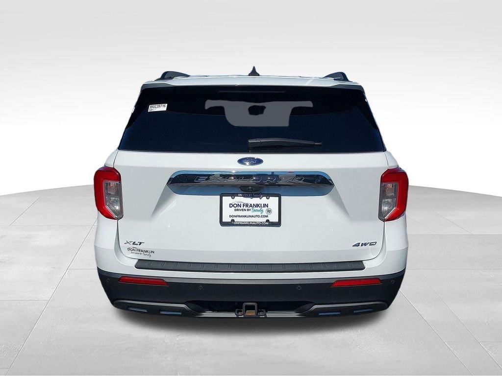Used 2021 White Ford XLT image 4