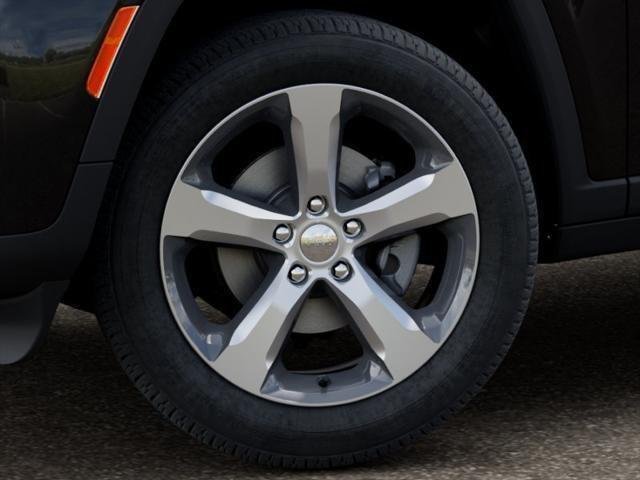 New 2026 Diamond Black Crystal Pearl-Coat Exterior Paint Jeep Limited image 4