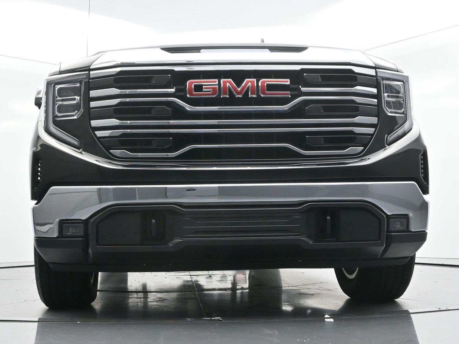 Used 2023 ONYX BLACK GMC SLT image 48