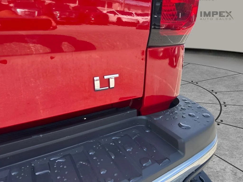 Used 2015 Red Chevrolet LT image 25