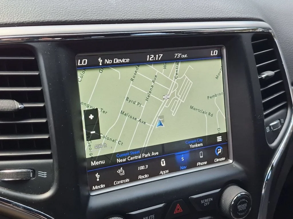 Used 2018 White Jeep Altitude image 17
