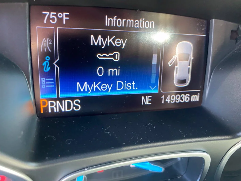 Used 2016 Silver Ford SE image 4