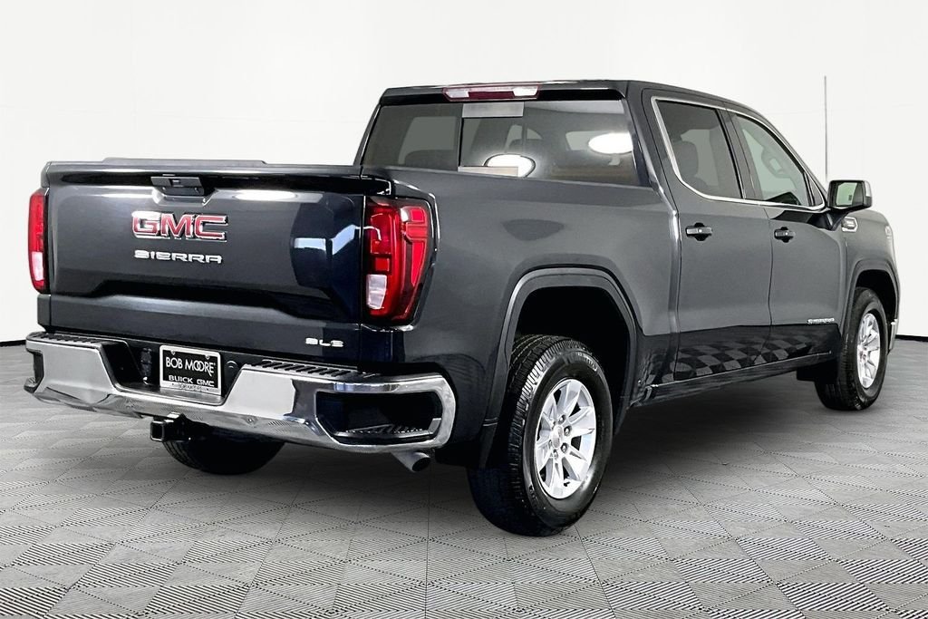 Used 2020 Black GMC SLE image 6