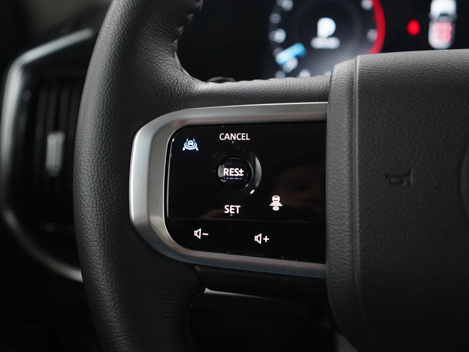 Certified Used 2025 Aspen White Tricoat Nissan SV image 28