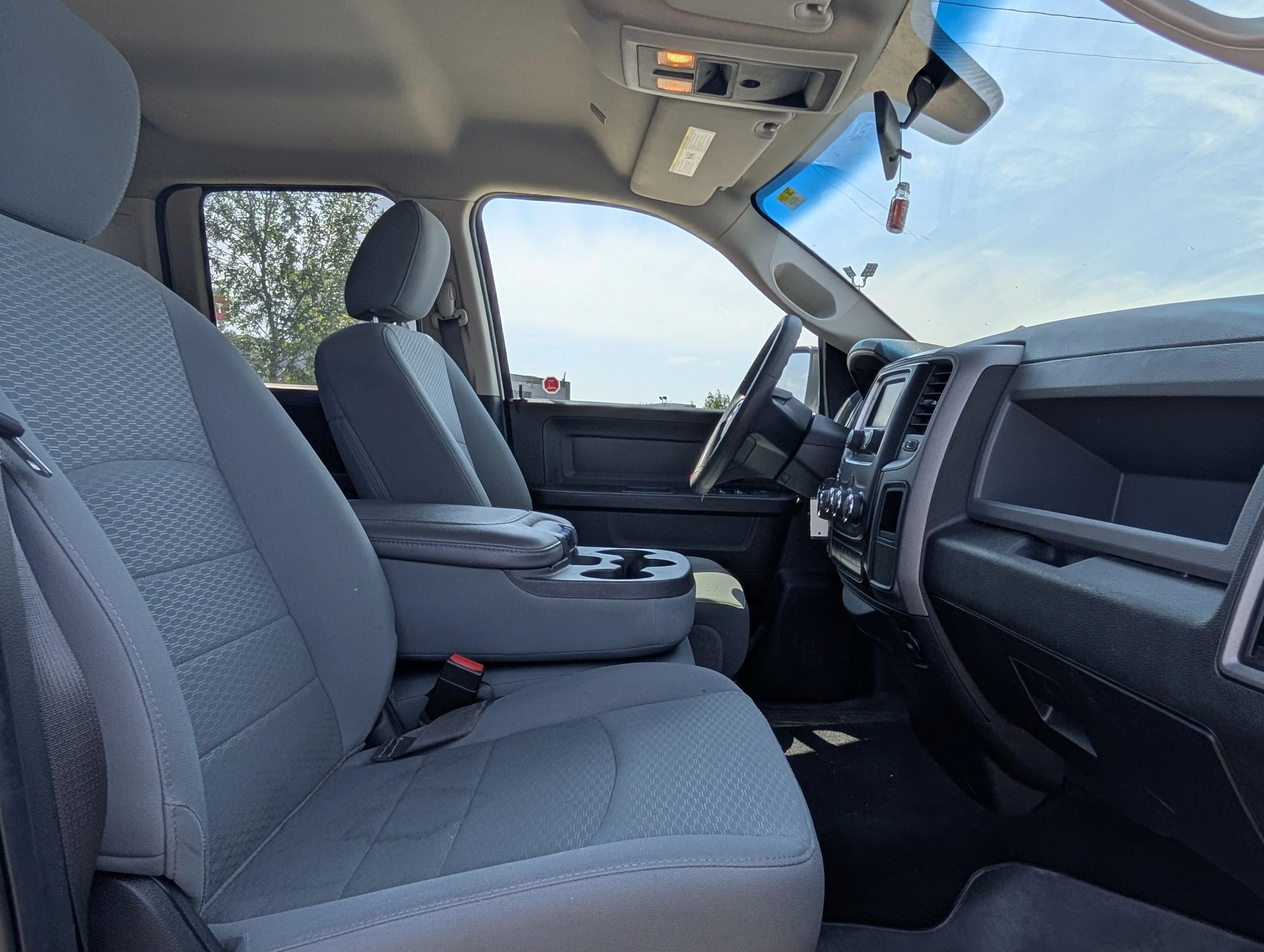 Used 2019 Bright White Ram ST image 21
