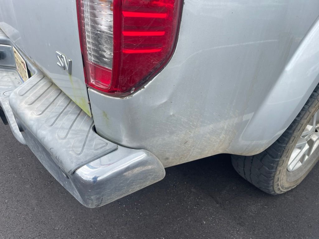 Used 2014 Silver Nissan SV image 6