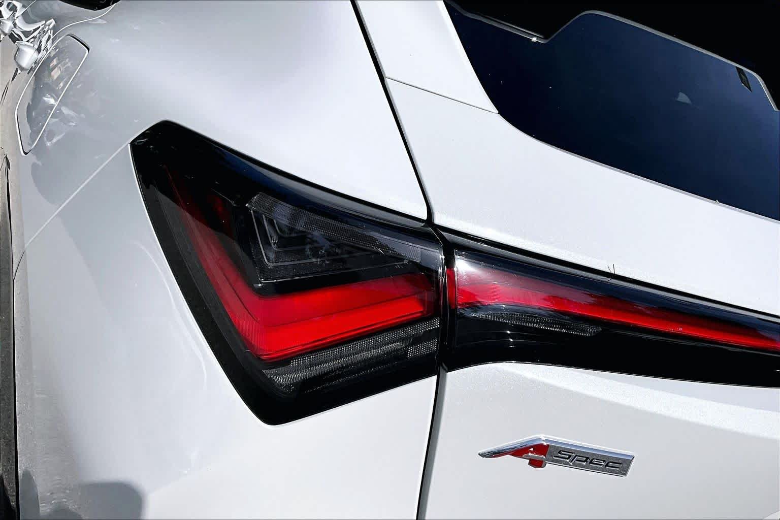 Used 2025 Platinum White Pearl Acura w/A-Spec Package image 29