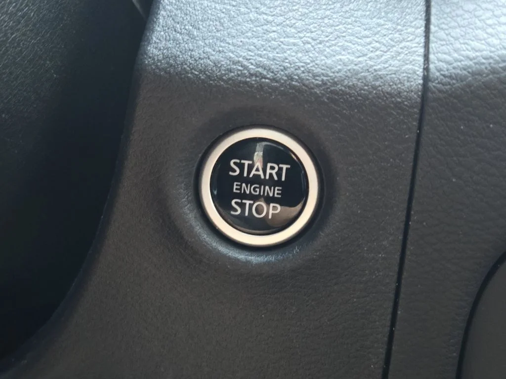 Used 2024 White Nissan PRO-X image 24