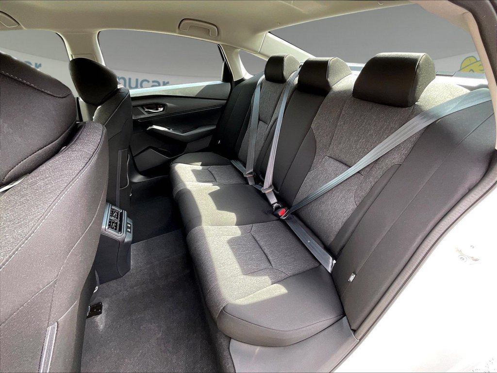 New 2026 Platinum White Pearl Honda LX image 14