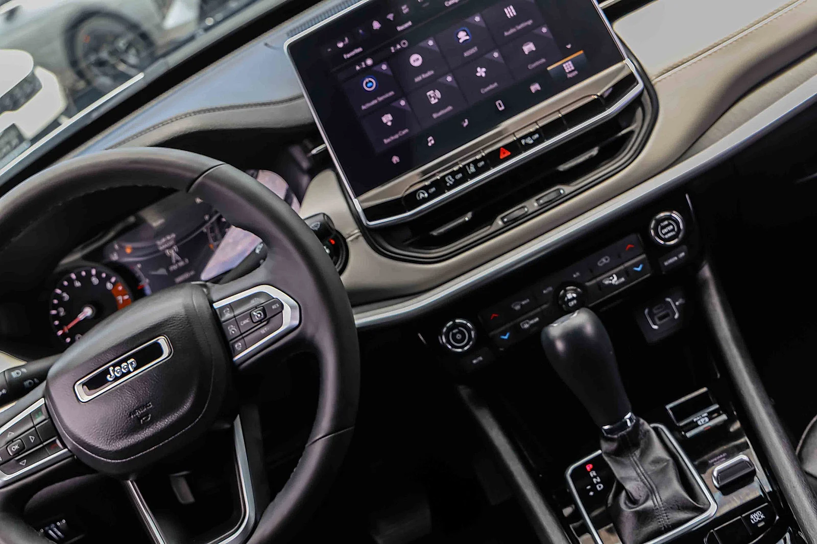 2025 Jeep Compass Limited - Photo 18