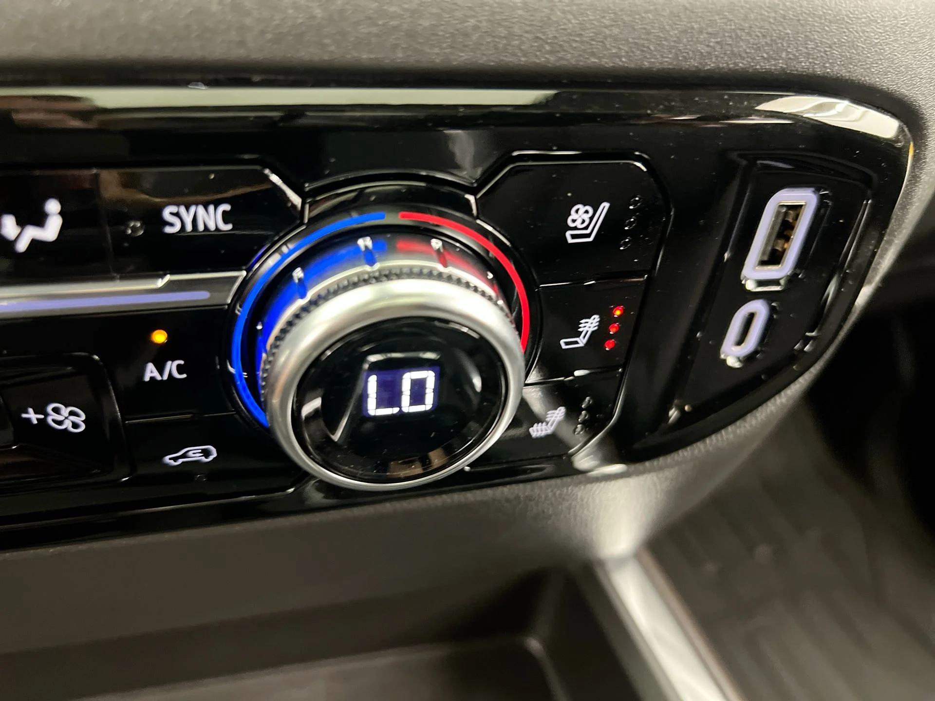 2026 GMC Sierra 1500 SLT - Photo 50