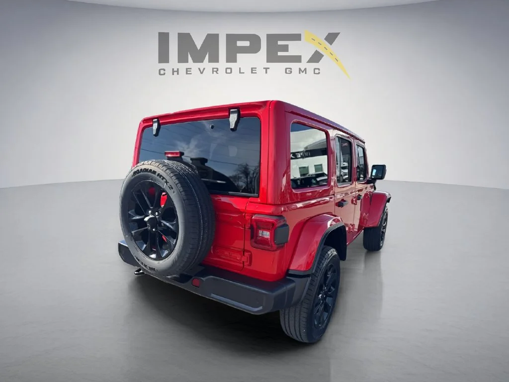 Used 2025 Red Jeep Sahara image 4