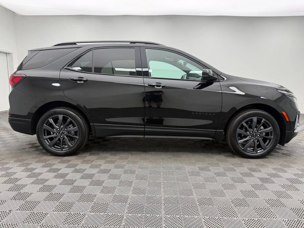Used 2022 Black Chevrolet RS image 8