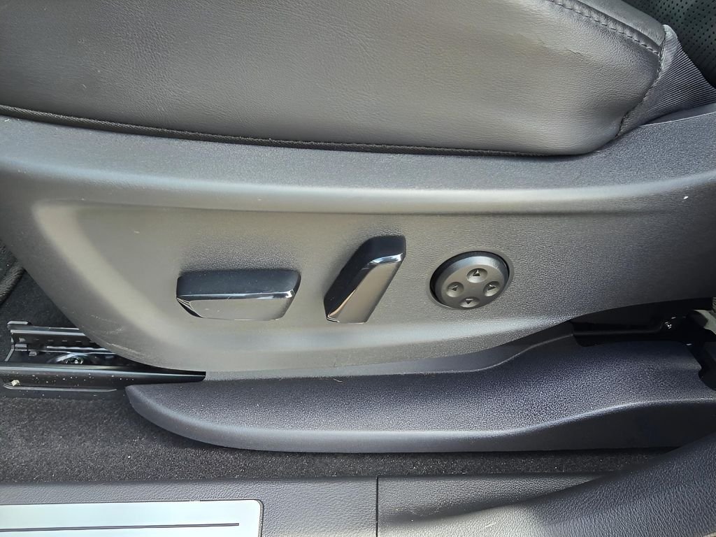 Used 2024 Northern Lights Metallic Nissan EVOLVE+ image 23