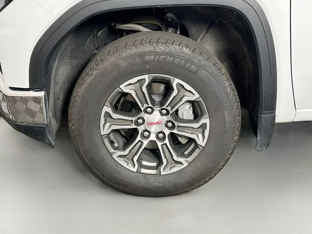 Used 2026 White GMC SLT image 28