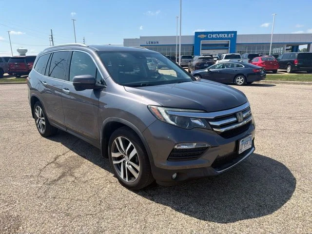 Used 2018 Gray Honda Touring image 2