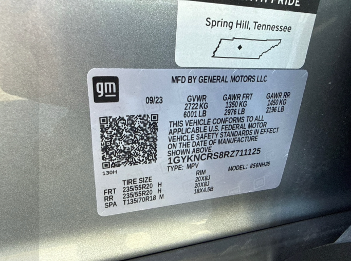Used 2024 Silver Cadillac Premium Luxury image 13