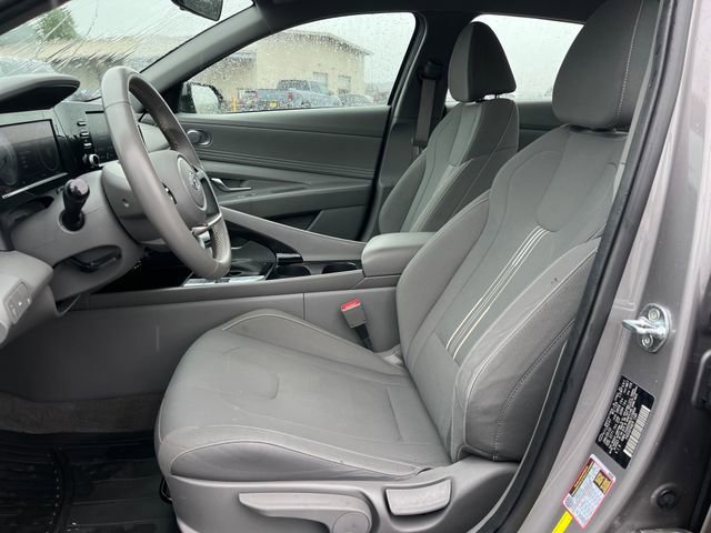 Used 2022 Fluid Metal Hyundai SEL image 15