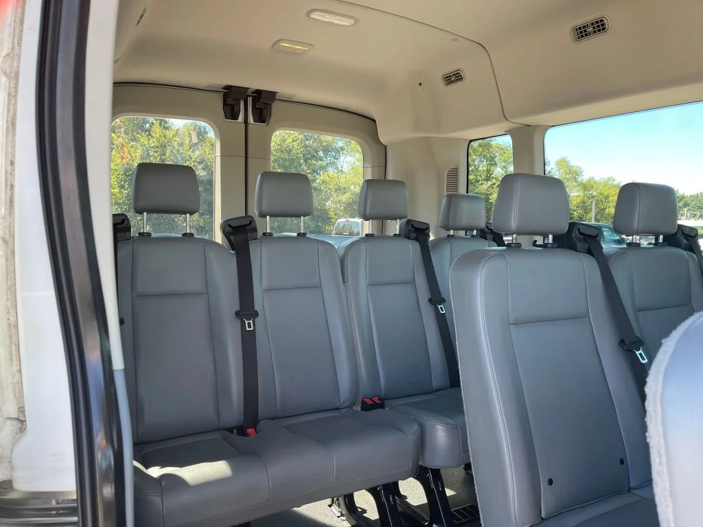 Used 2019 Oxford White Ford XL image 24