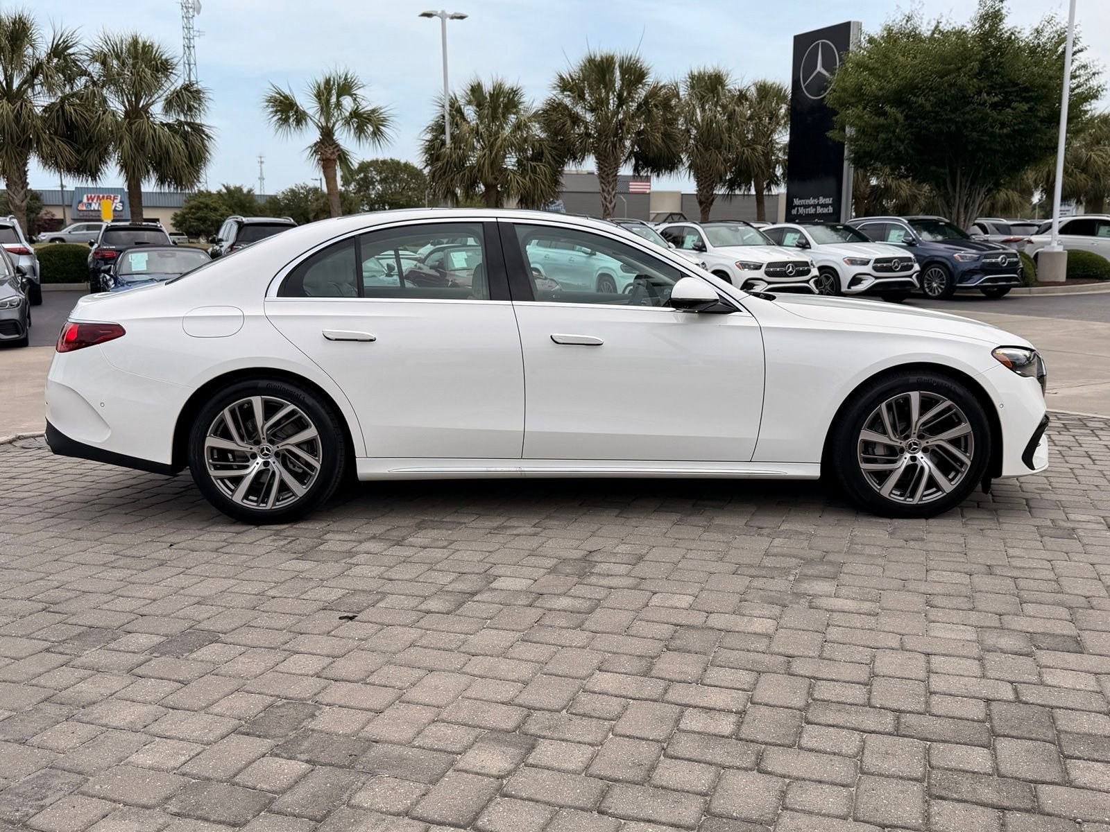 New 2026 Polar White Mercedes-Benz E 350 image 33