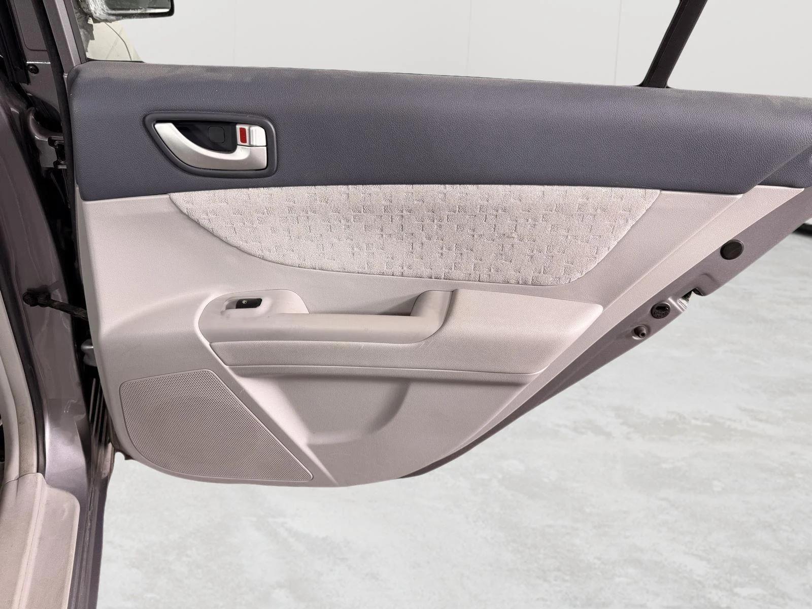 Used 2007 Golden Beige Hyundai SE image 19