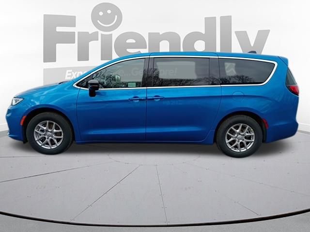 New 2026 Hydro Blue Pearl-Coat Exterior Paint Chrysler Select image 13