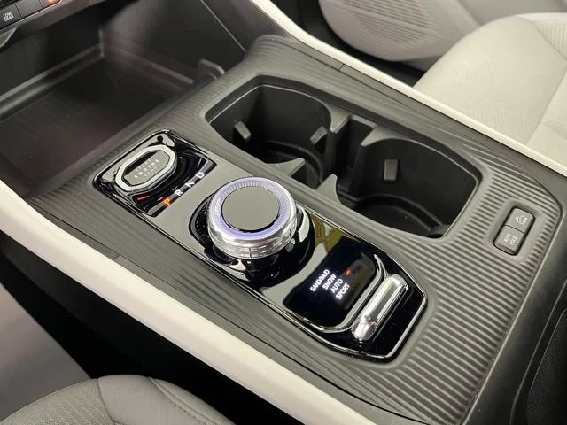 Used 2026 White Jeep Laredo image 33