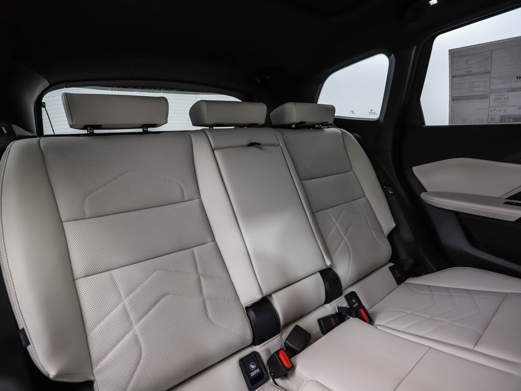 Used 2026 Silver Metallic BMW xDrive28i image 28