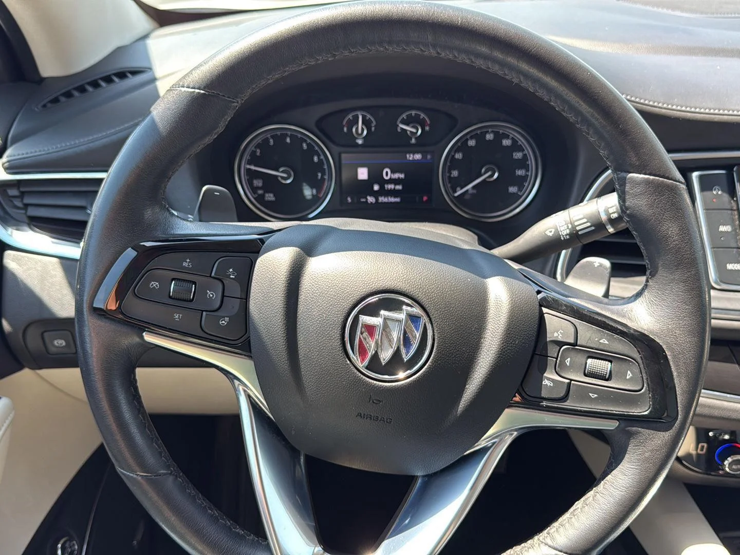 Used 2023 White Frost Tricoat Buick Essence image 20