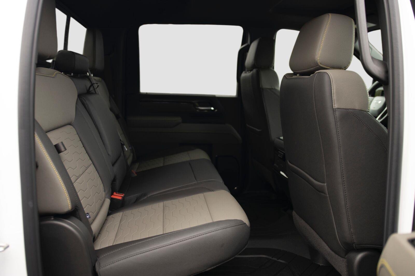 2026 Chevrolet Silverado 2500 HD ZR2 - Photo 25
