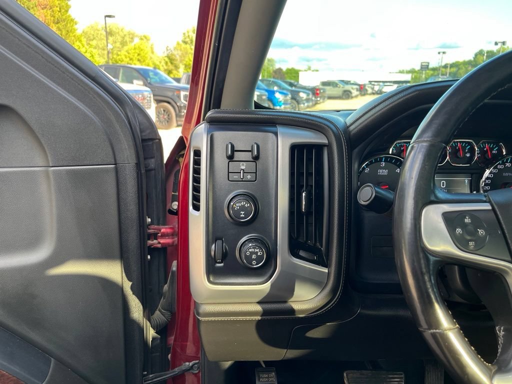 Used 2019 RED QUARTZ TINTCOAT GMC SLE image 23