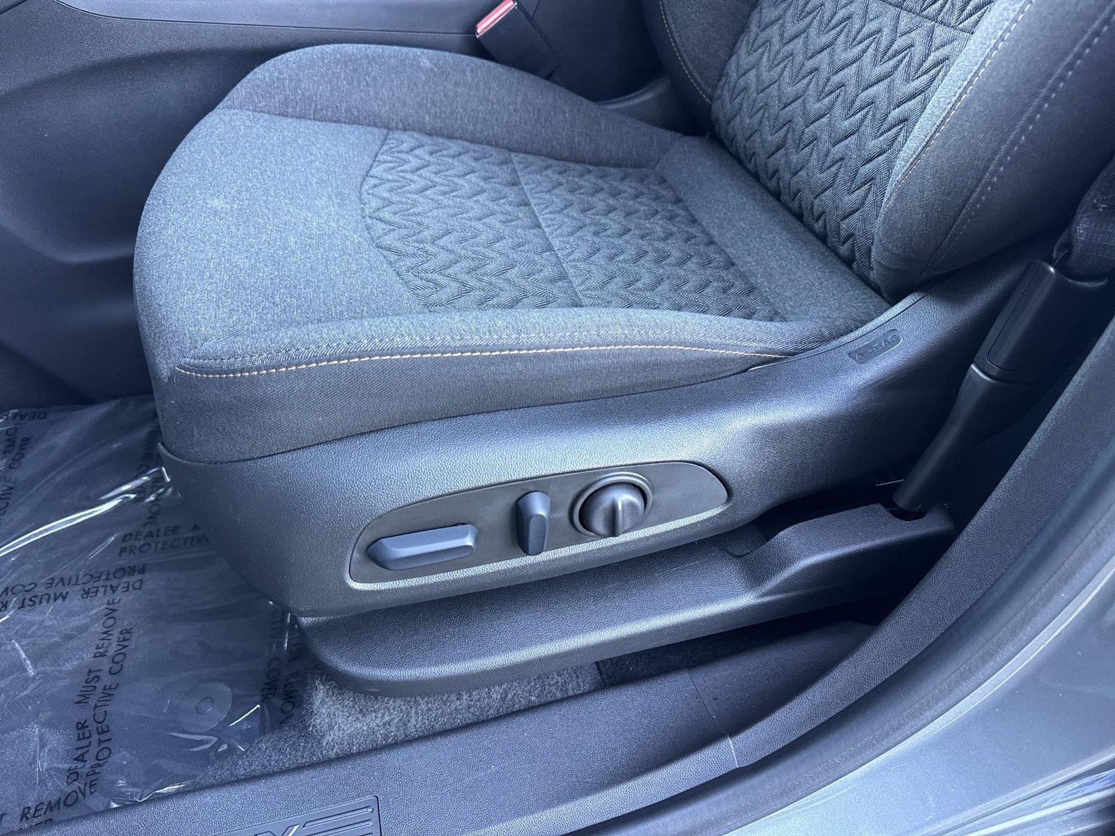 2023 Chevrolet Equinox LT - Photo 24