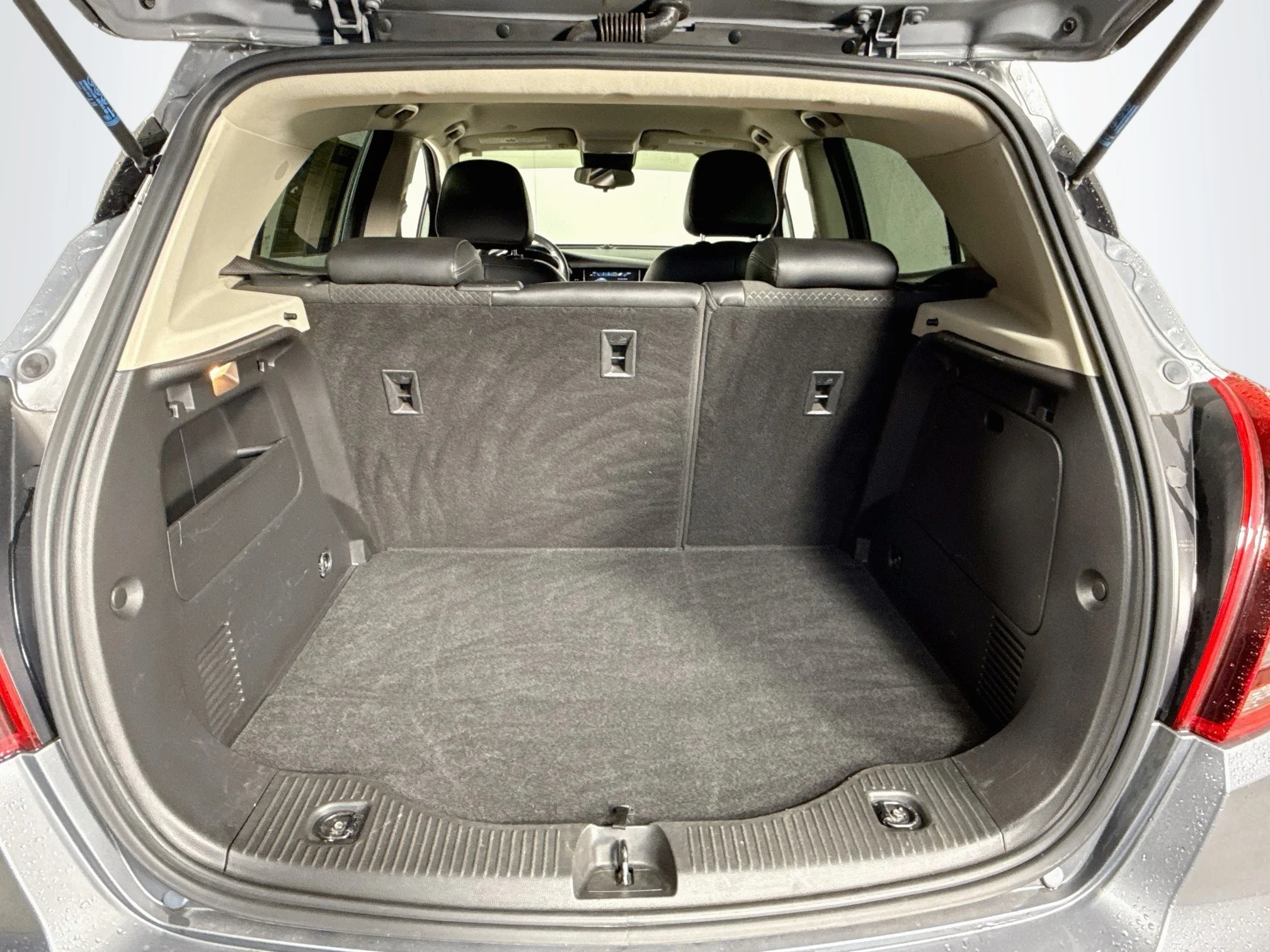 Used 2019 Gray Buick Preferred image 23