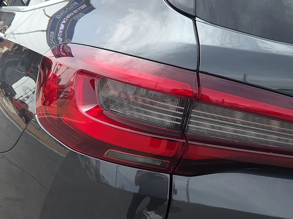 Used 2022 Gray BMW xDrive45e image 9