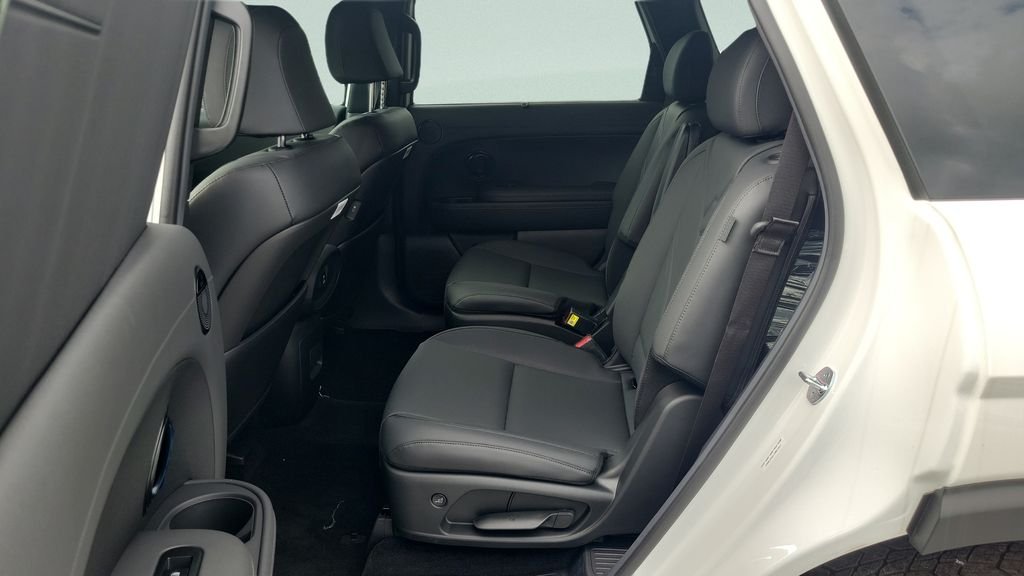 New 2026 White Hyundai XRT Pro image 10