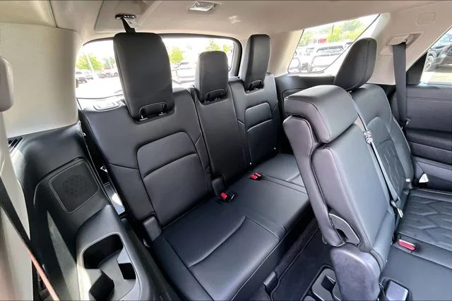 New 2026 Nissan Pathfinder Platinum 4D Sport Utility