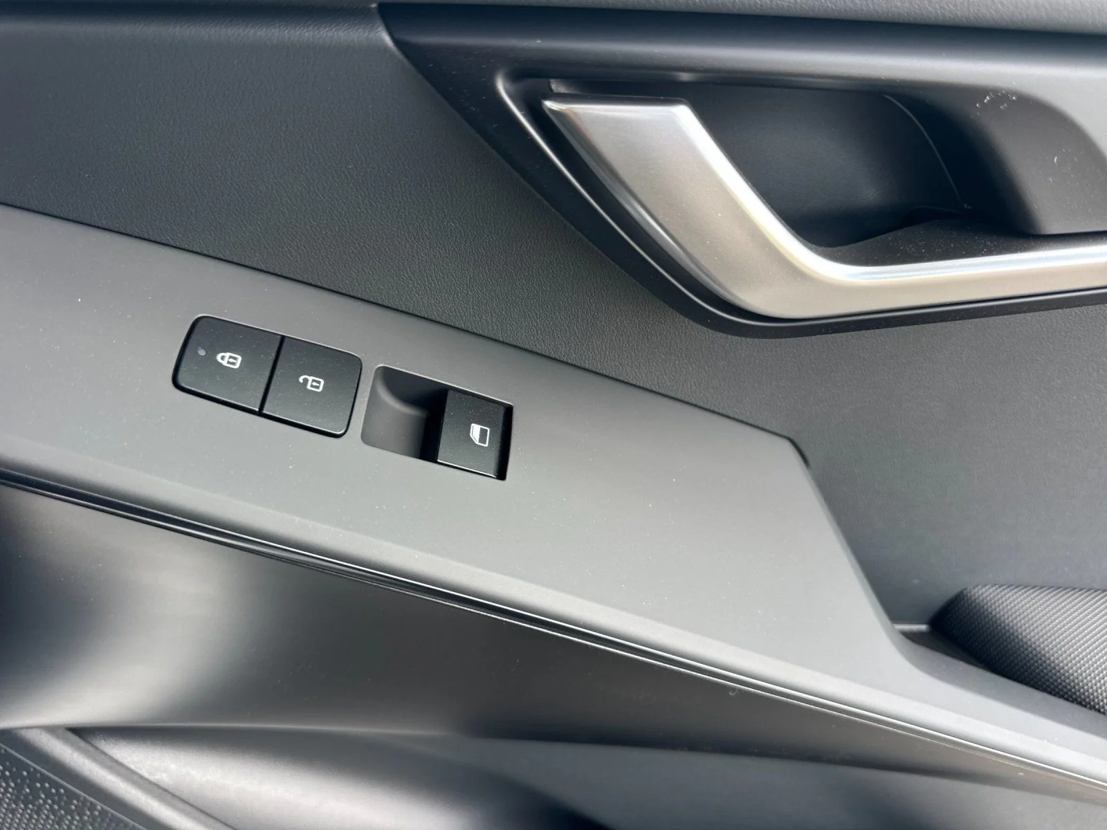 New 2026 White Kia LX image 18