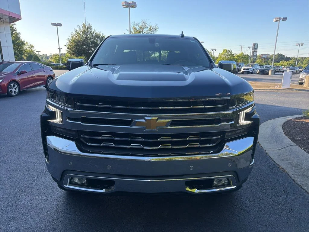 Used 2022 Blue Chevrolet LTZ image 2