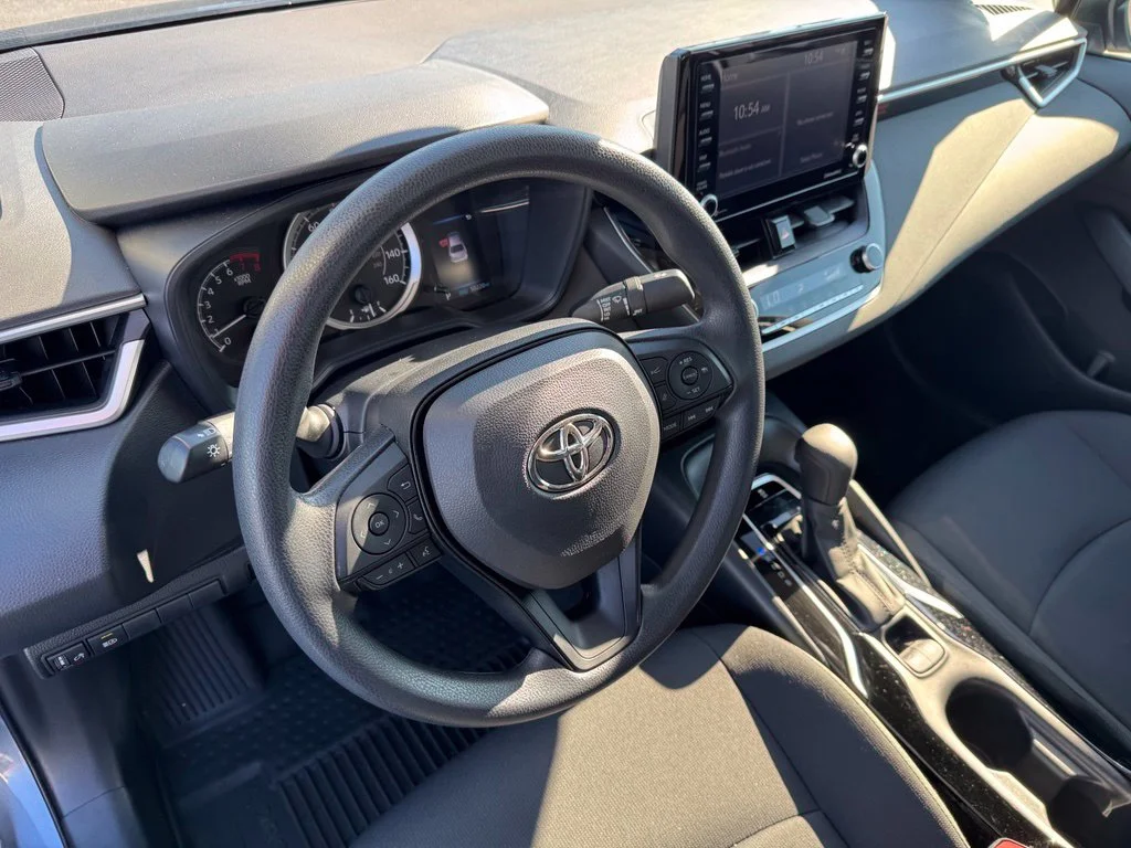 Used 2022  Toyota LE image 13
