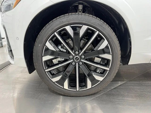 2026 Volvo XC60 Ultra - Photo 24