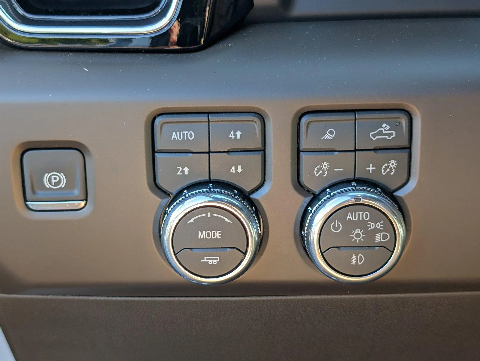 New 2026 Glacier White Tricoat GMC Denali image 31