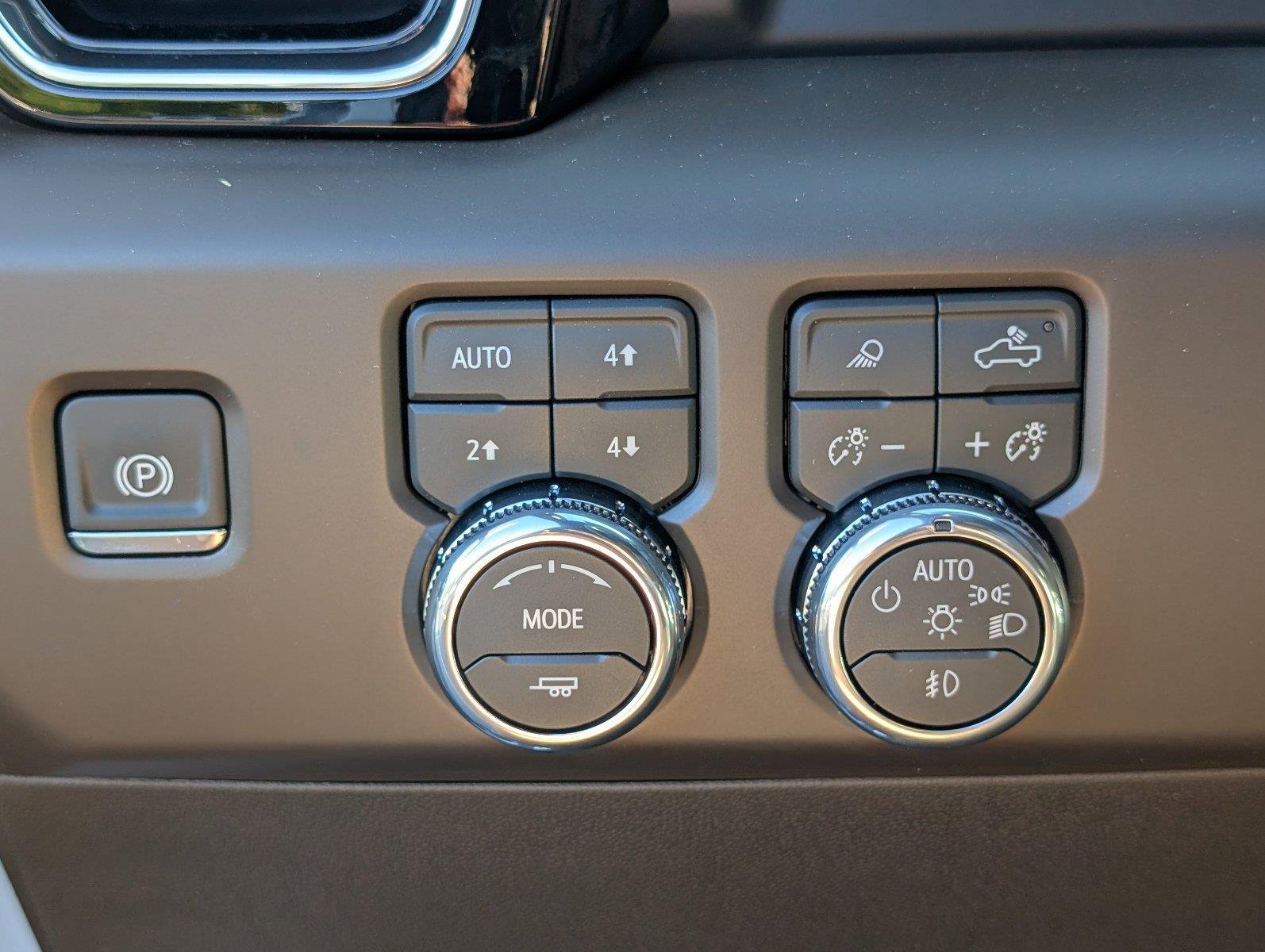 New 2026 Glacier White Tricoat GMC Denali image 31