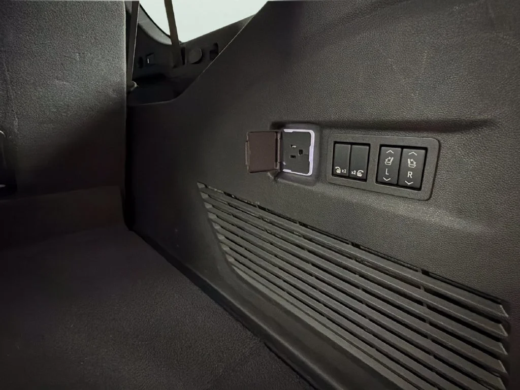 Used 2025 Black Chevrolet Premier image 32
