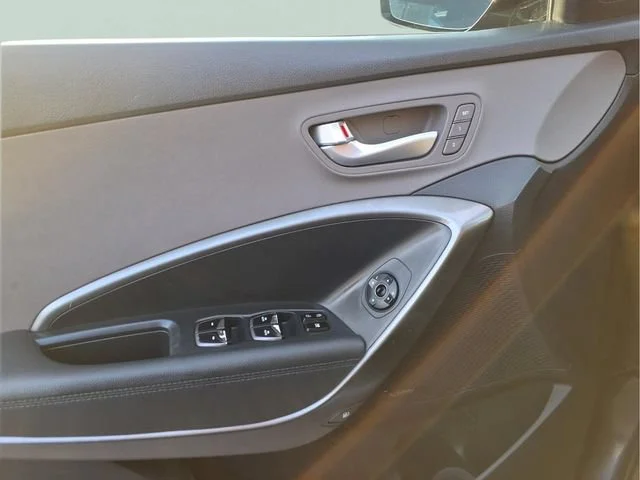 Used 2018 Blue Hyundai Limited Ultimate image 14