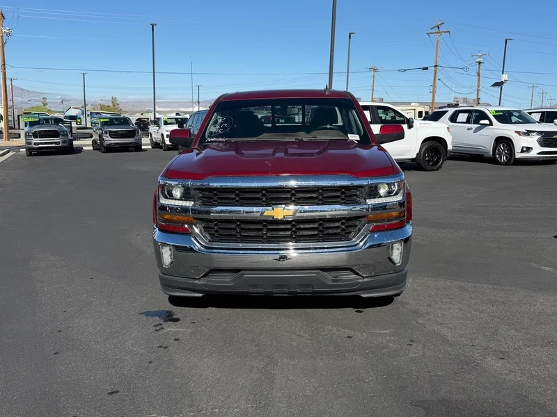 Used 2018 CAJUN RED TINTCOAT Chevrolet LT image 8