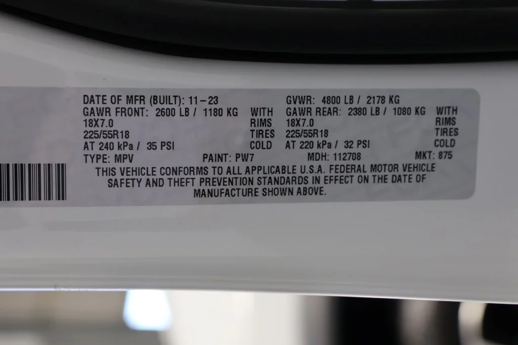 Used 2024 Bright White Clearcoat Jeep Limited image 28