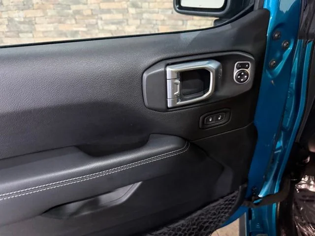 Used 2019 Bikini Pearlcoat Jeep Unlimited Rubicon image 10