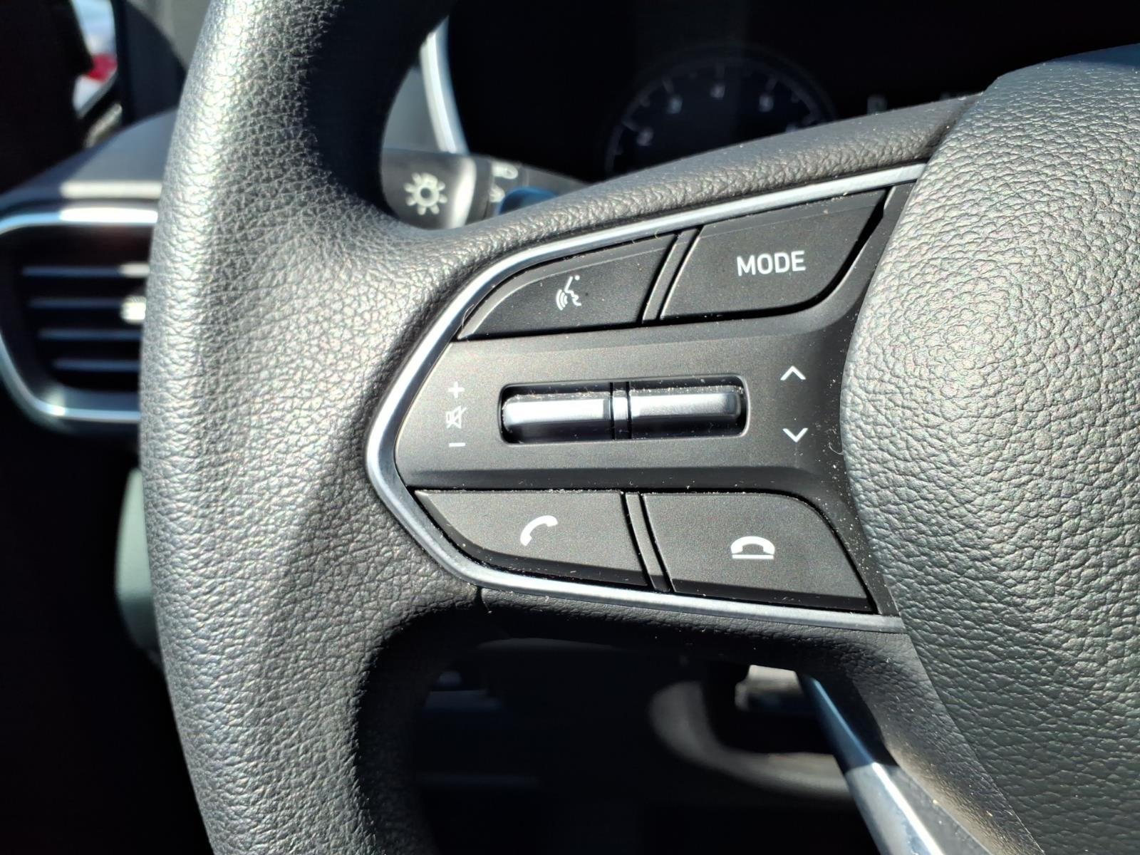 2023 Hyundai Santa Fe SE - Photo 28
